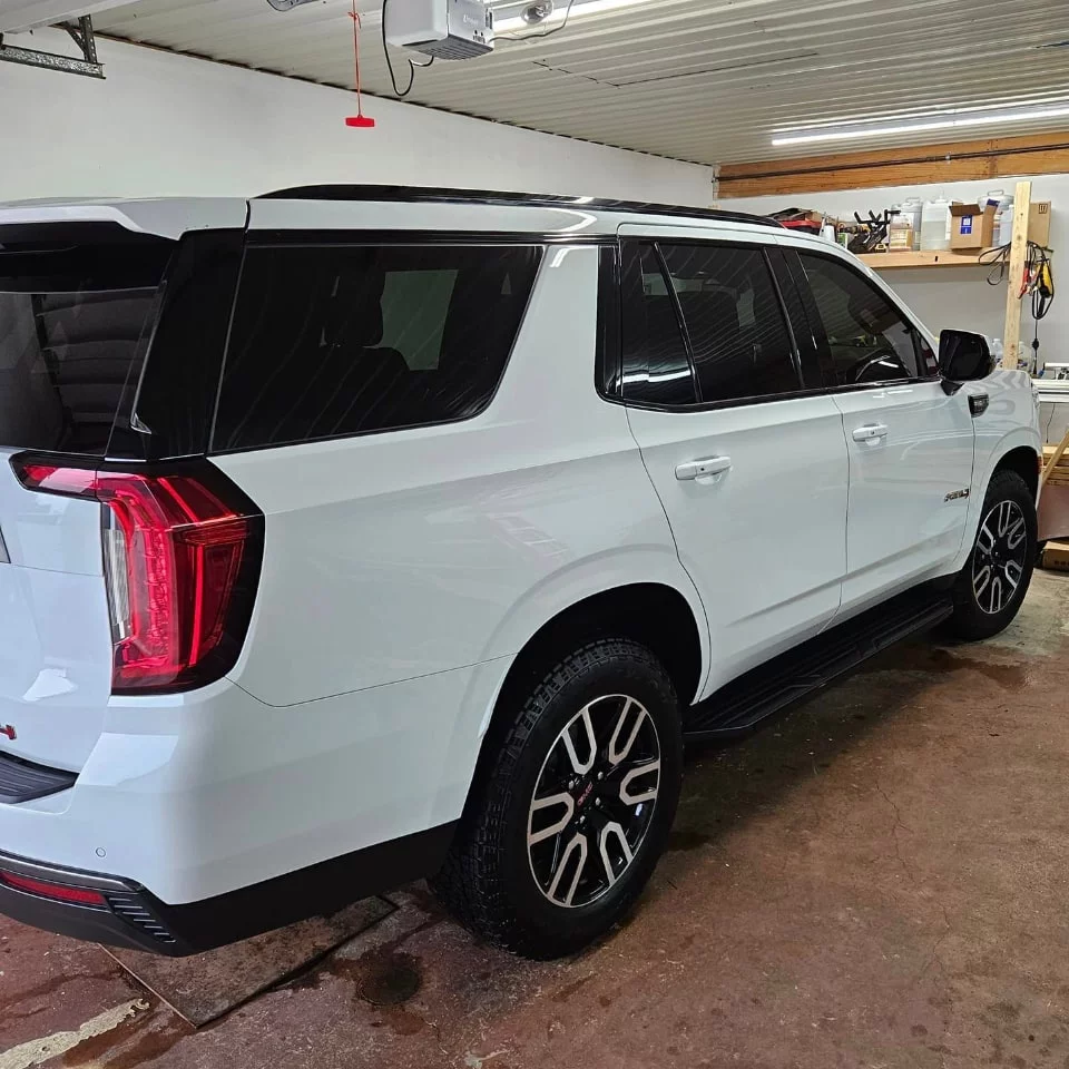 Detailed white SUV sq